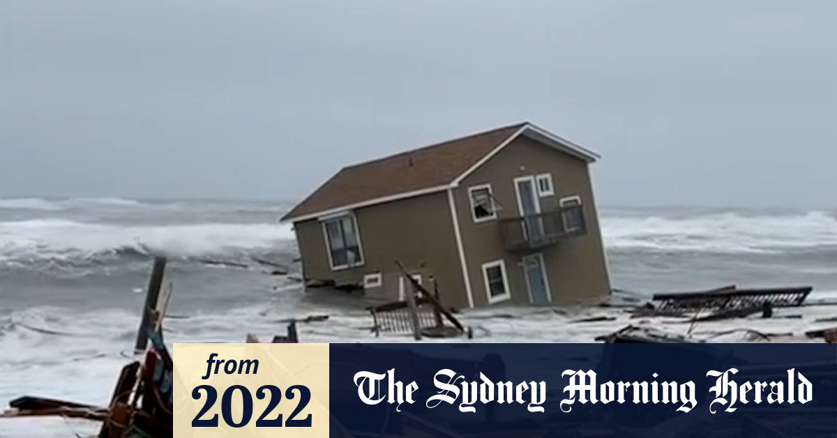 Video House swept away by ocean